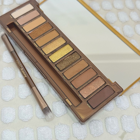 Urban Decay Naked Honey Eyeshadow Palette - Picture 9 of 10